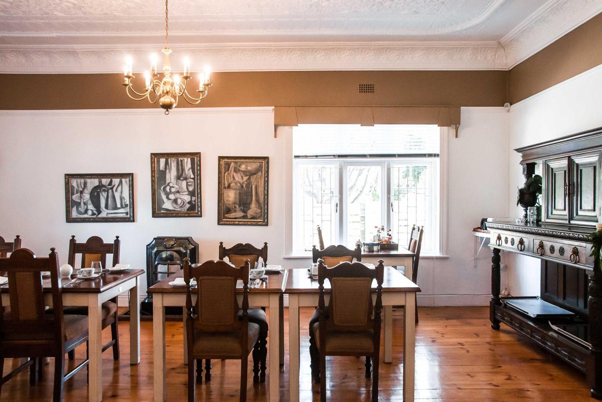 6 On Kloof Guest House Bredasdorp Buitenkant foto