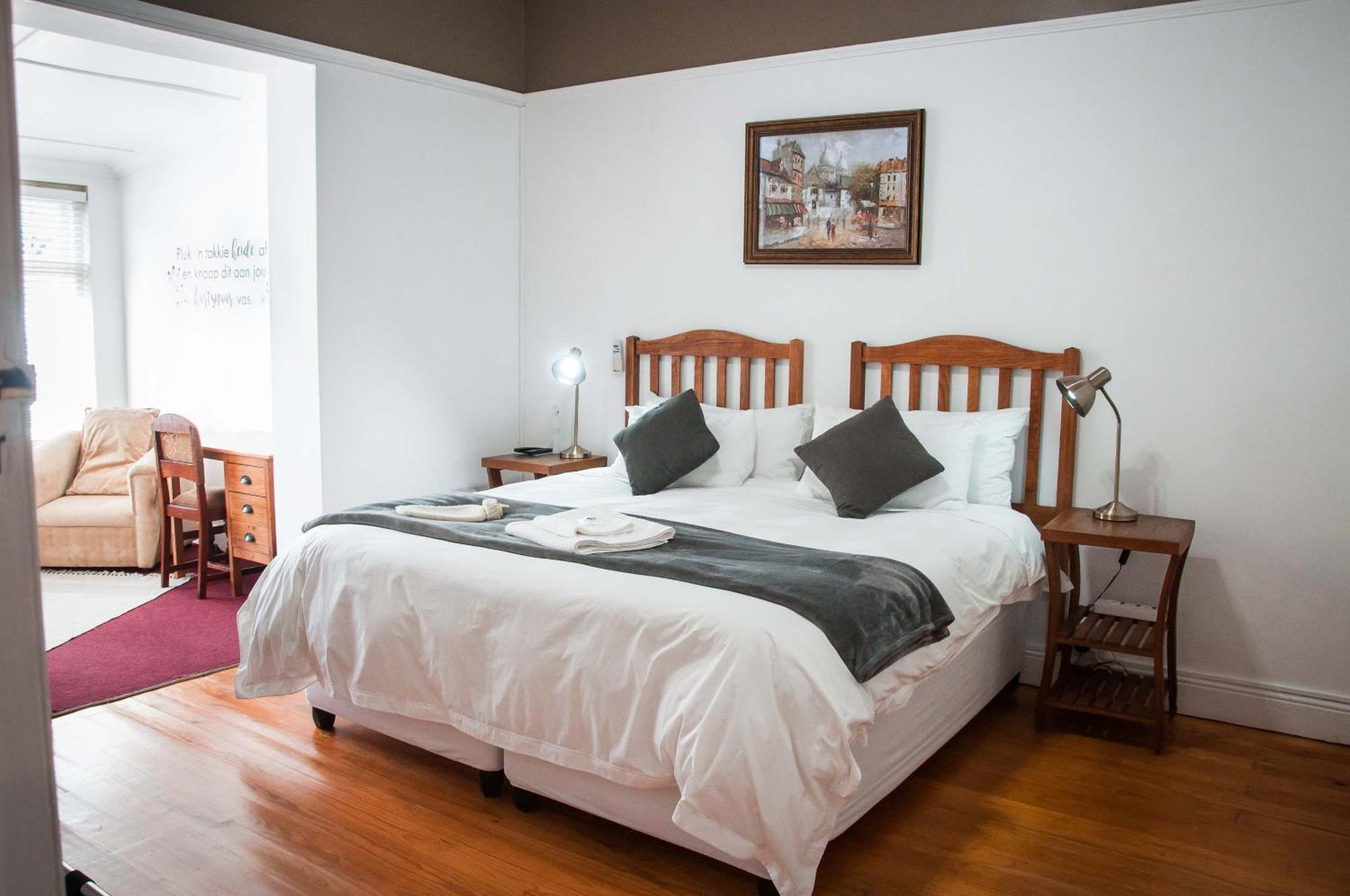 6 On Kloof Guest House Bredasdorp Buitenkant foto