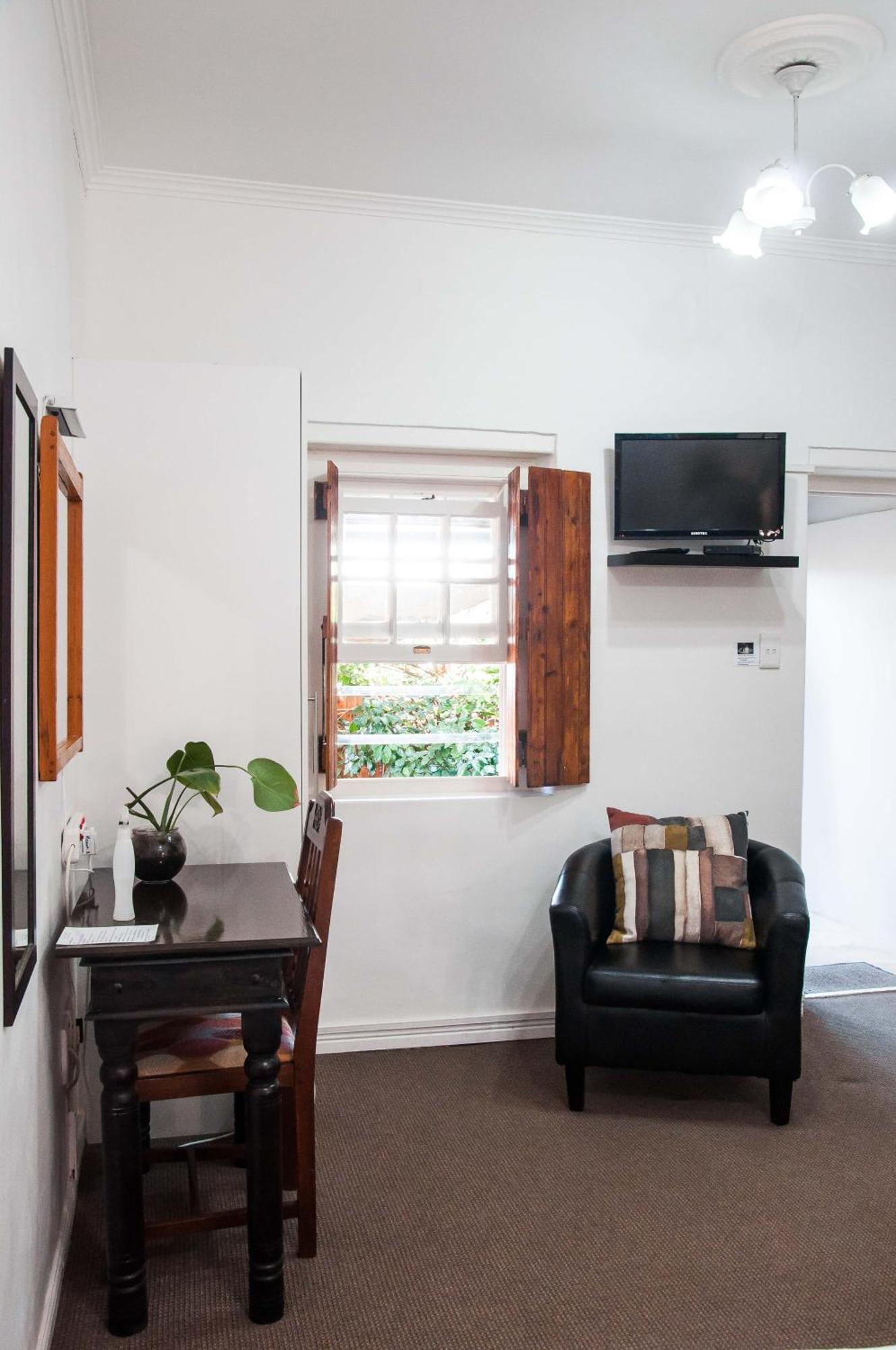 6 On Kloof Guest House Bredasdorp Buitenkant foto